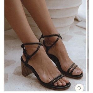 Elf Ophelia Block Heel Wrap Sandals Size 9